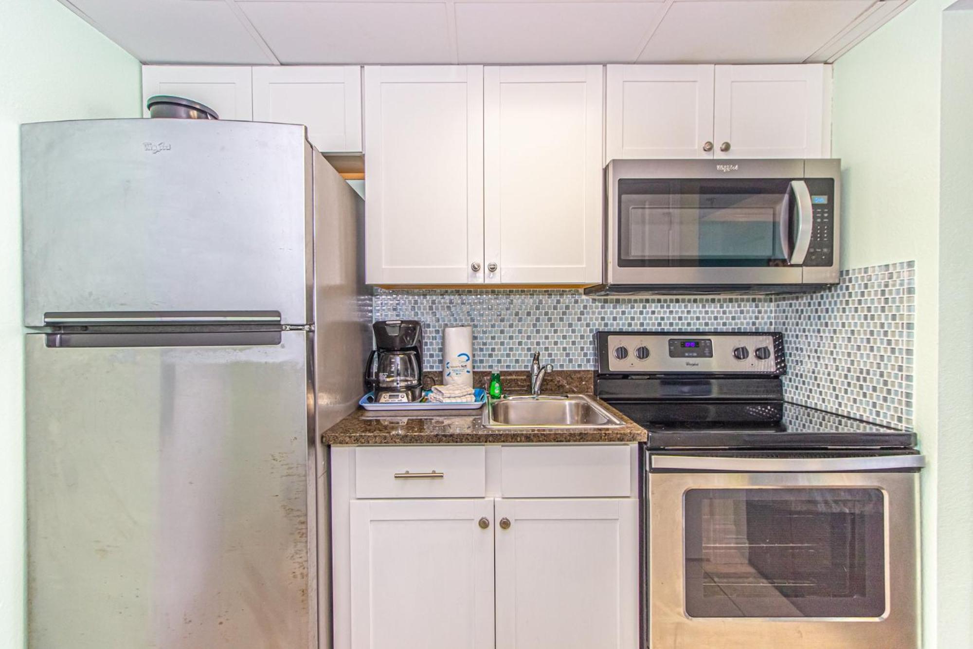 Oversized Ocean View Queen Suite With Beautiful Fireplace And Accents - Sleeps 4 Guests! Myrtle Beach Quarto foto