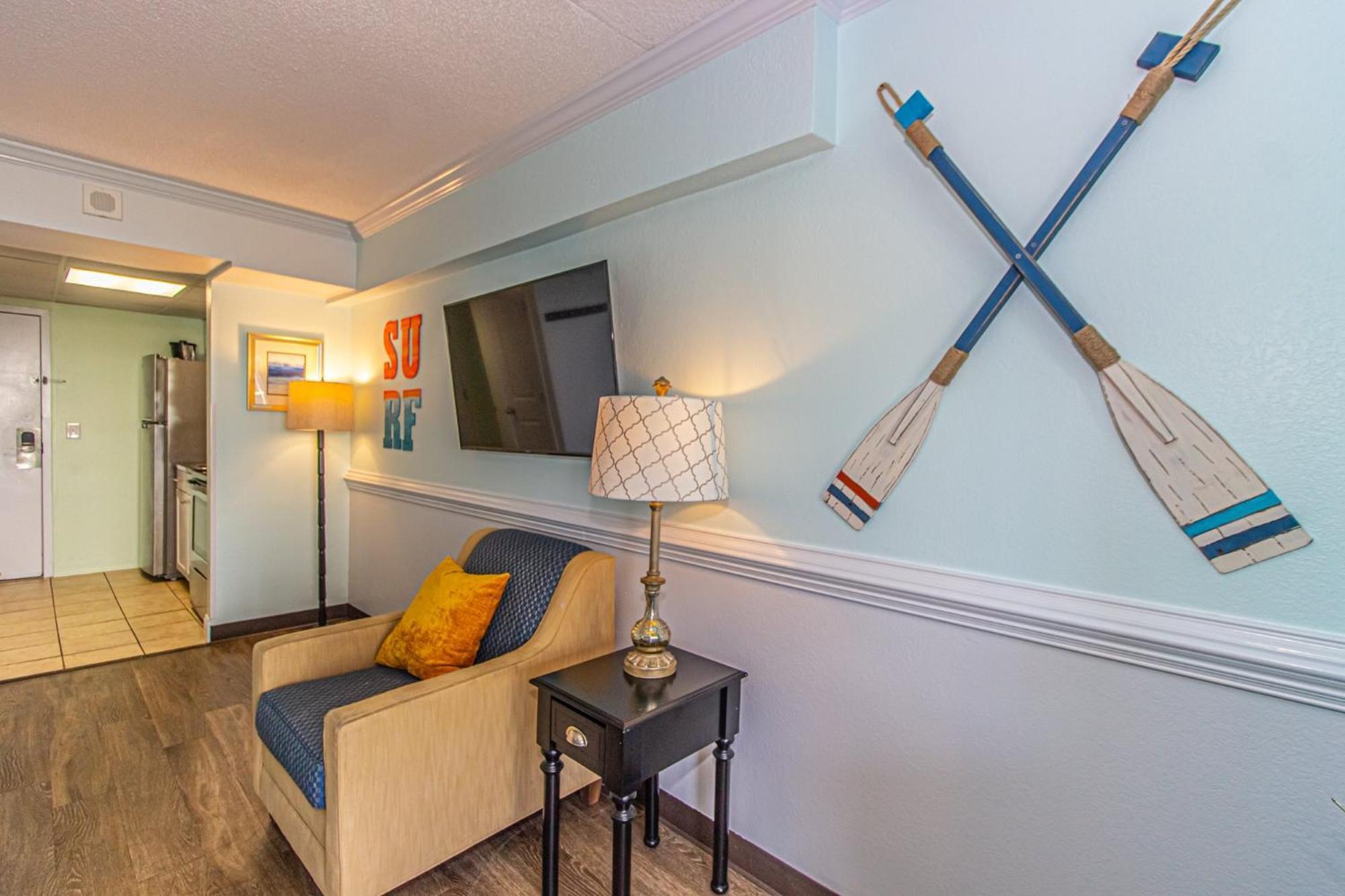 Oversized Ocean View Queen Suite With Beautiful Fireplace And Accents - Sleeps 4 Guests! Myrtle Beach Quarto foto
