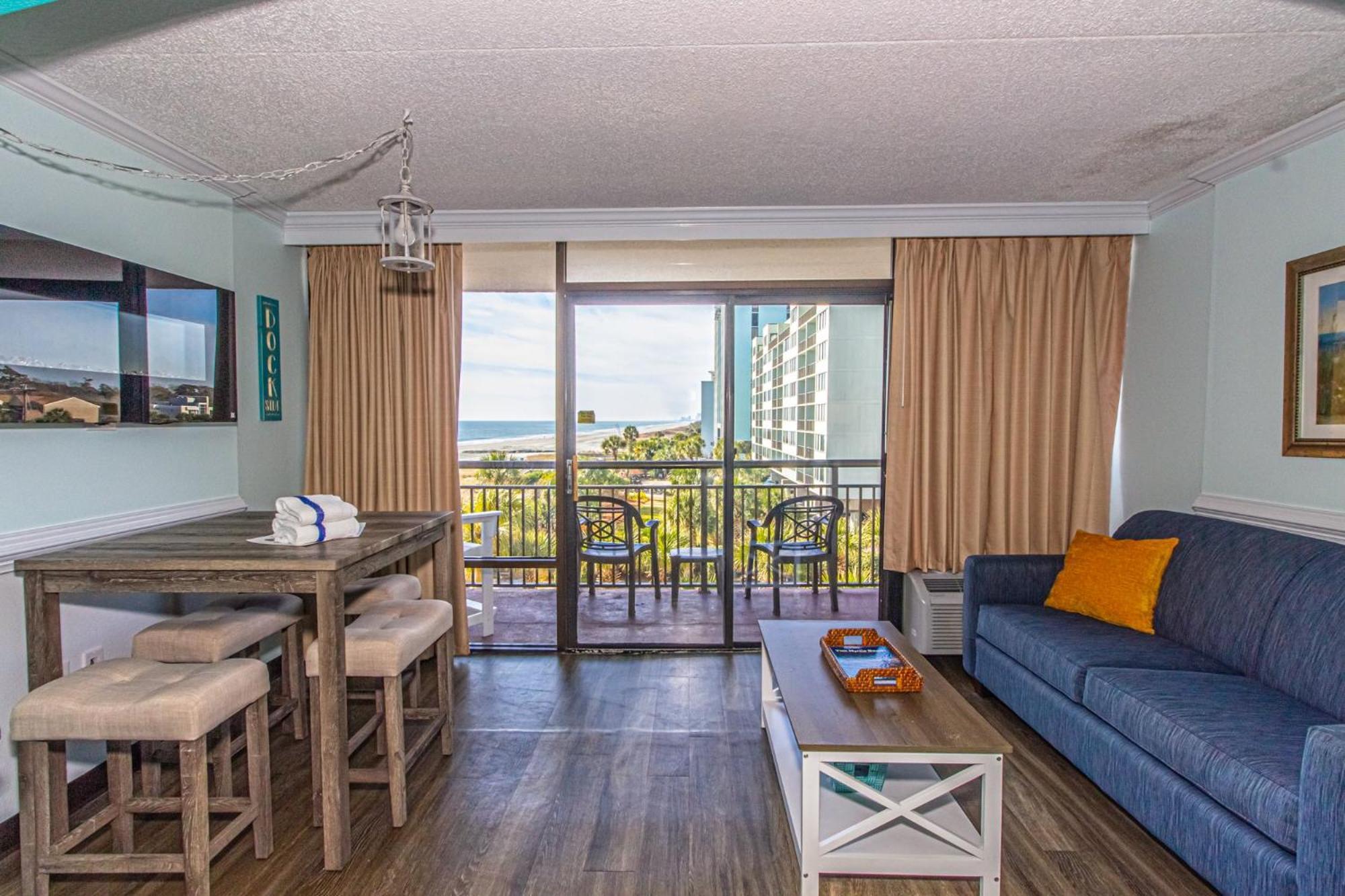 Oversized Ocean View Queen Suite With Beautiful Fireplace And Accents - Sleeps 4 Guests! Myrtle Beach Quarto foto
