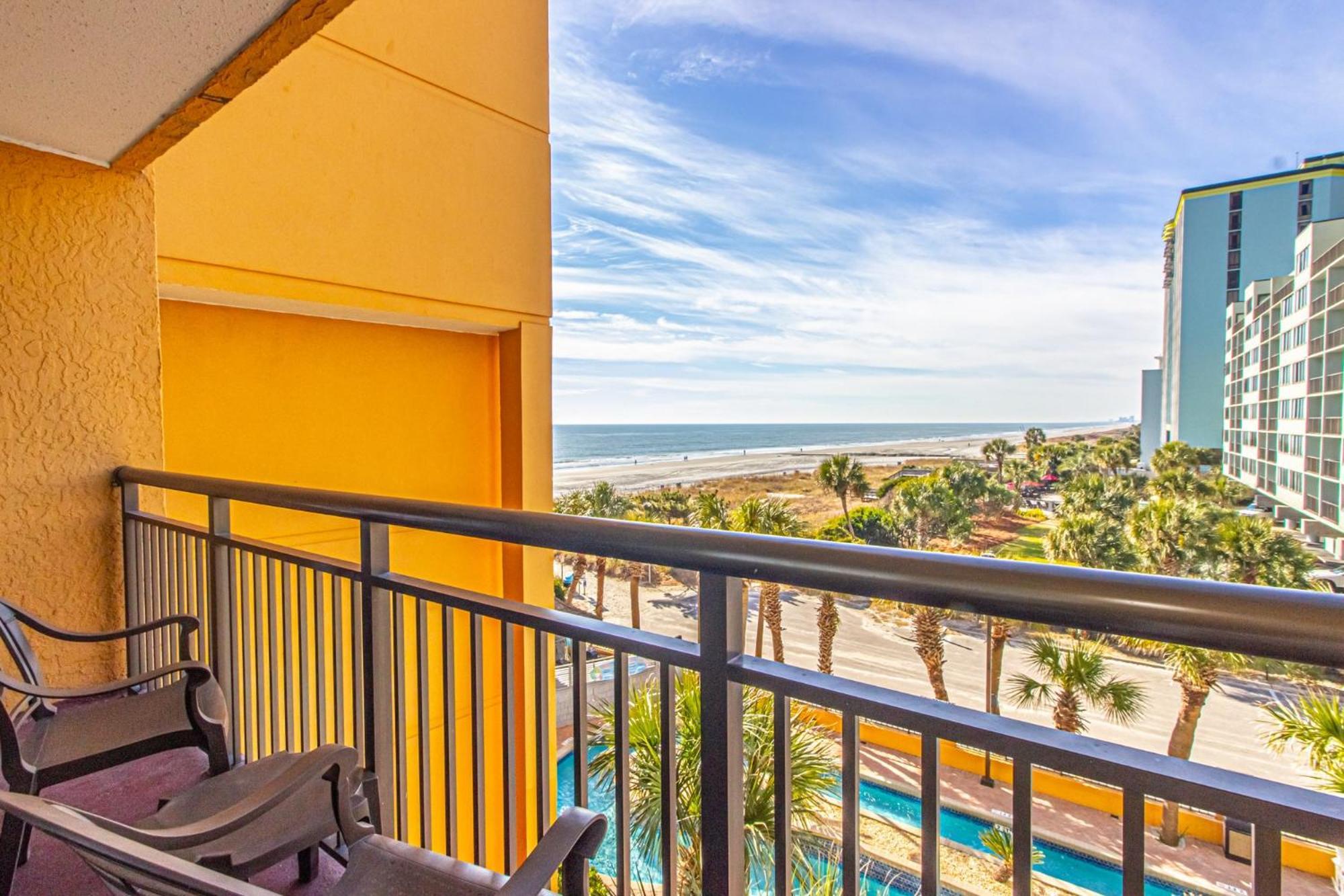 Oversized Ocean View Queen Suite With Beautiful Fireplace And Accents - Sleeps 4 Guests! Myrtle Beach Quarto foto